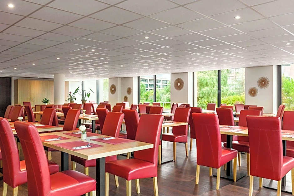 Amedia Amsterdam Airport, Trademark Collection by Wyndham