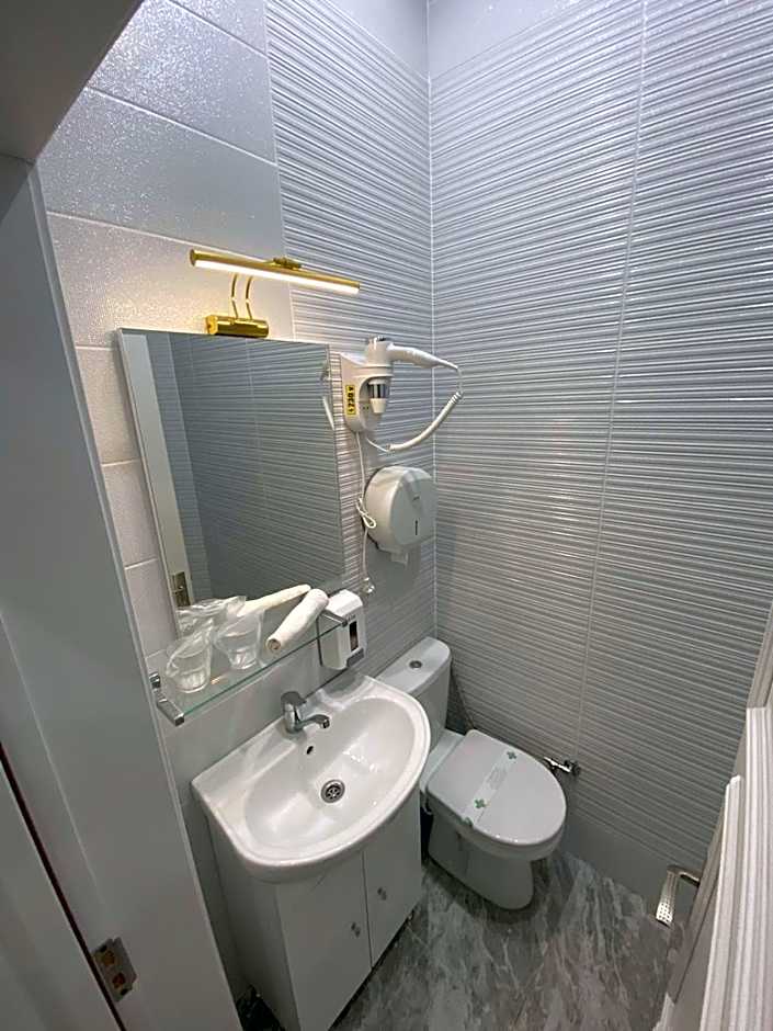 Arizet Boutique Mamaia