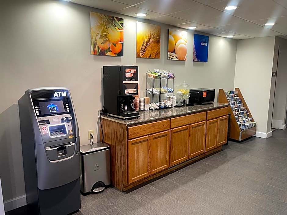 Comfort Inn & Suites Syracuse-Carrier Circle