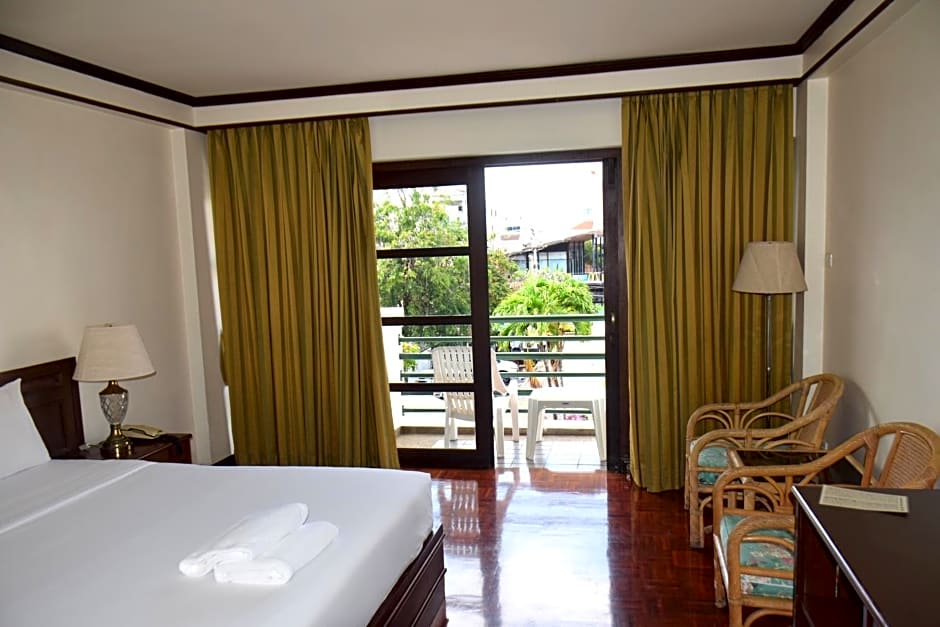 Puangpen Villa Hotel