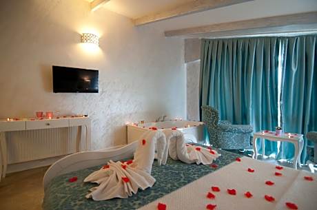 Deluxe Double Room with Bath