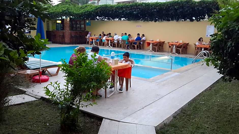 Caner Hotel