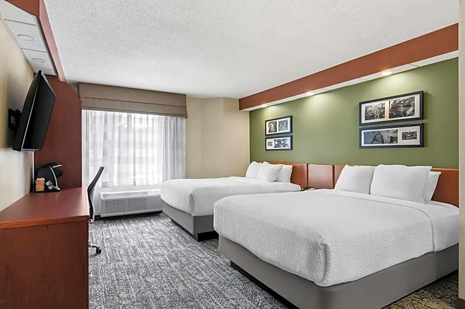 Sleep Inn & Suites Bay View Acme - Traverse City