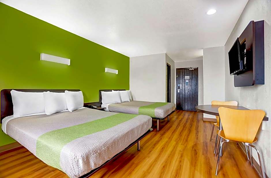 Motel 6-Moriarty, NM