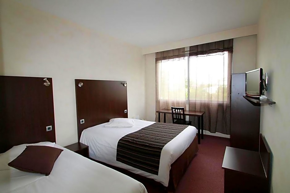 Adonis Lyon Est Hôtel Artys