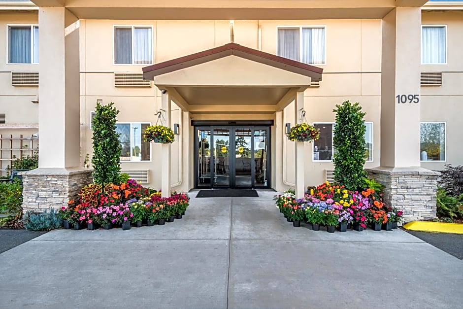 Red Lion Inn & Suites Sequim