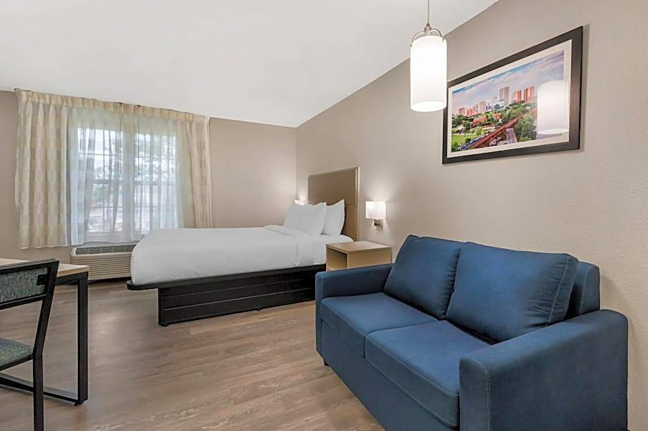 MainStay Suites Sterling near Dulles Town Center