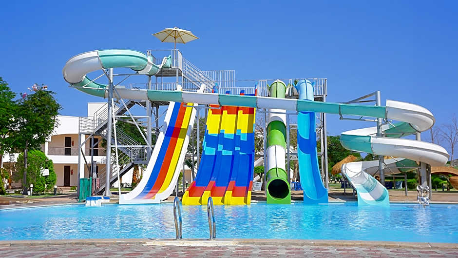 SUNRISE Serano Aqua Park Resort