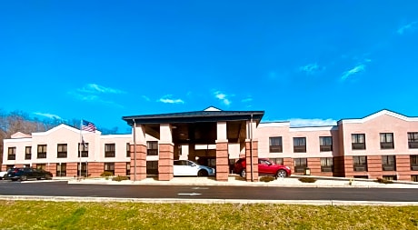 Quality Suites Martinsburg