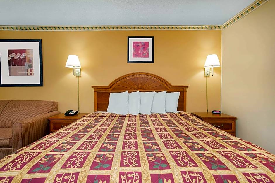 Knights Inn - Aiken, SC