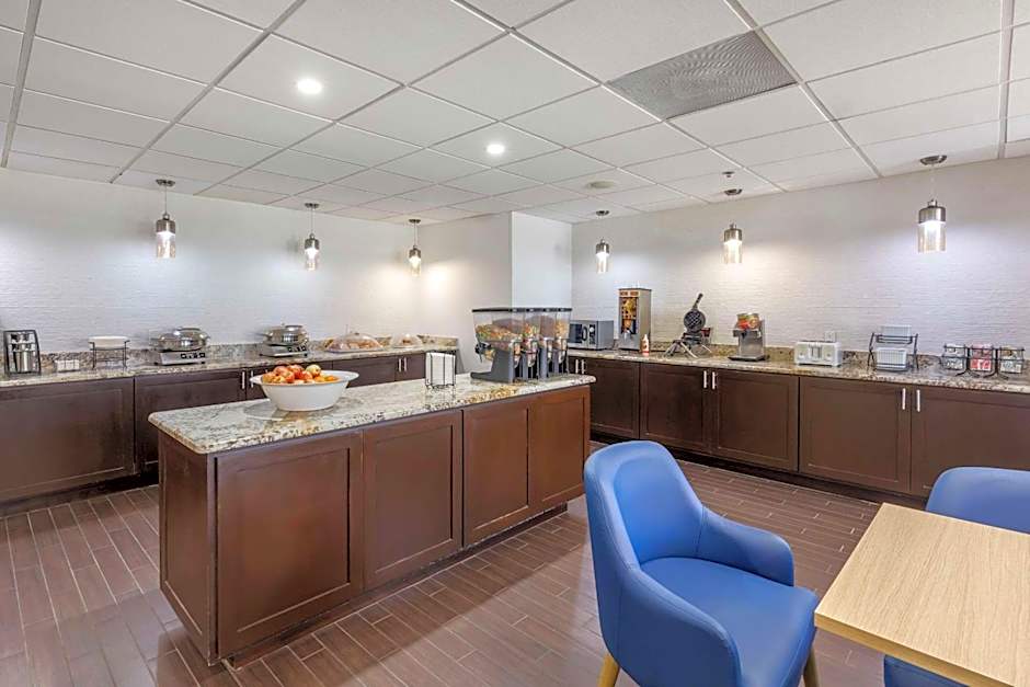 Comfort Inn Dallas North Love Field Airport