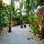 Kuun Tulum By Lockey