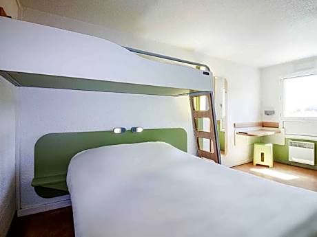 Double Room with Bunk Bed
