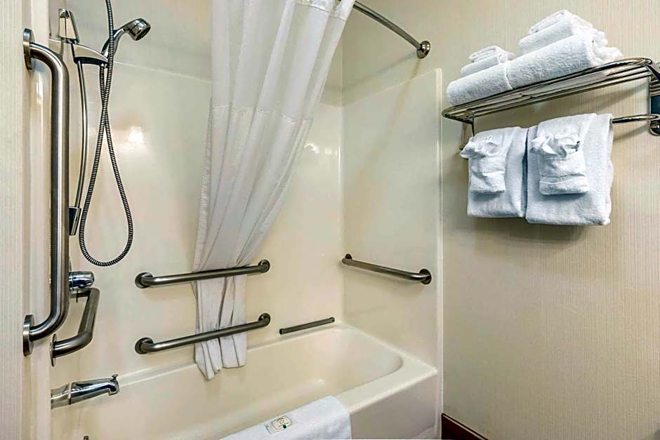 Quality Inn & Suites University Fort Collins