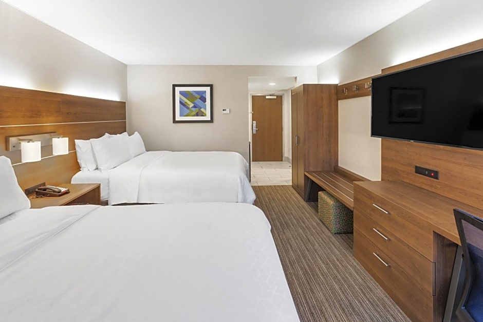 Holiday Inn Express & Suites Tilton