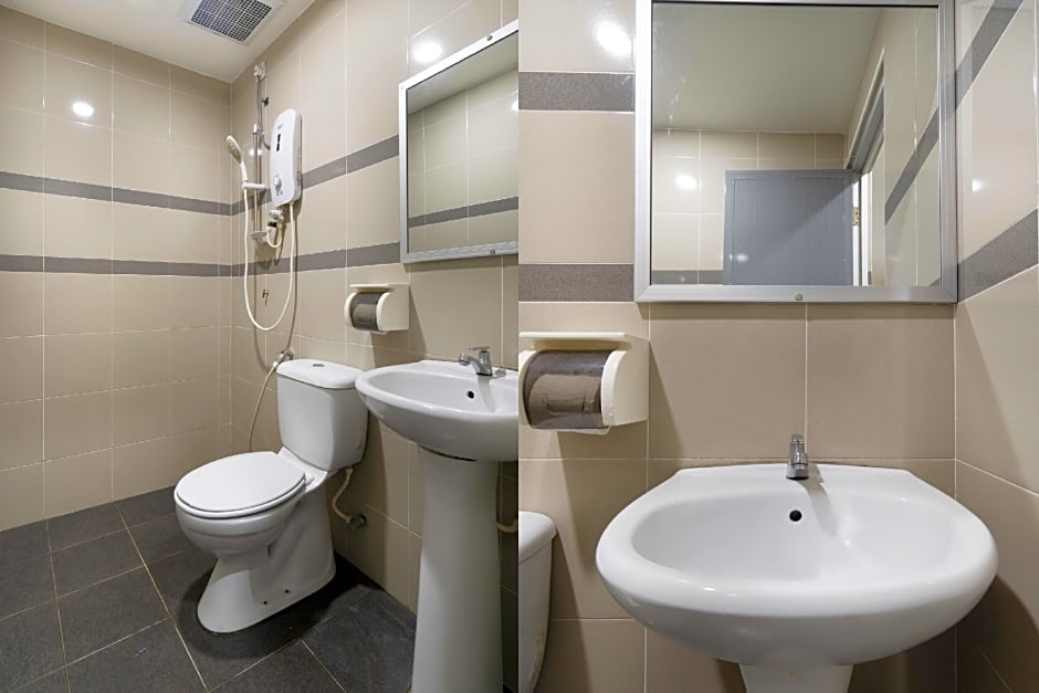 OYO 89960 Manjung Inn Hotel