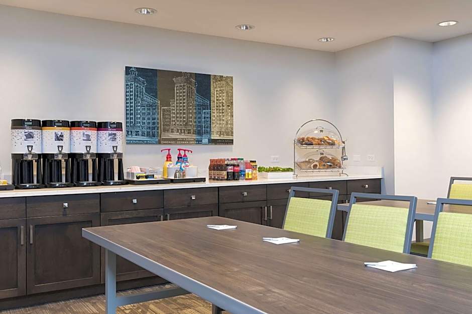 Hampton Inn & Suites by Hilton Chicago Schaumburg IL