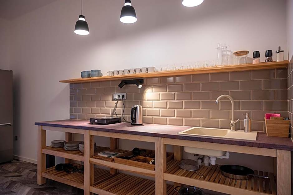 ART Hostel & Apartments