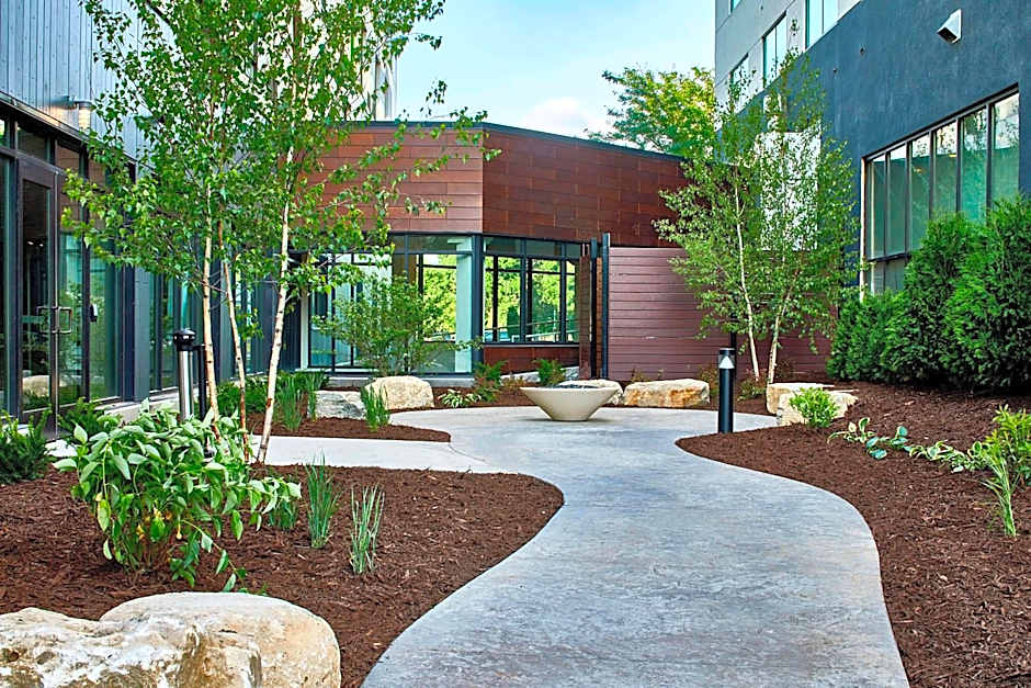 Courtyard by Marriott Minneapolis West