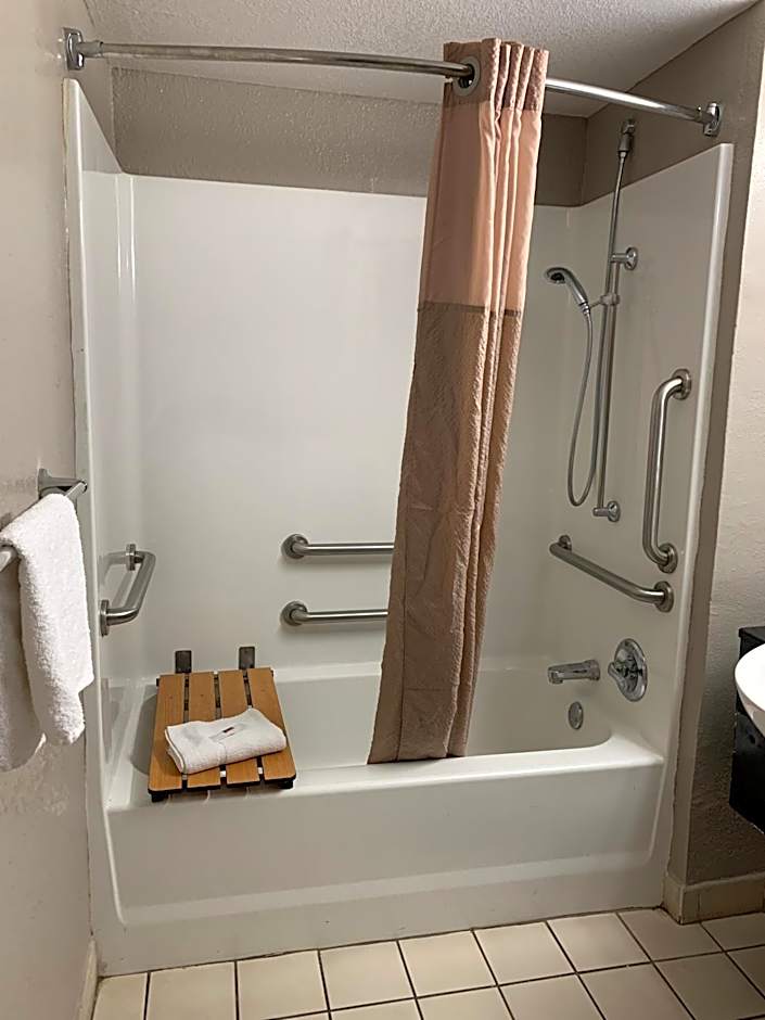 Motel 6-Laredo, TX - North I-35