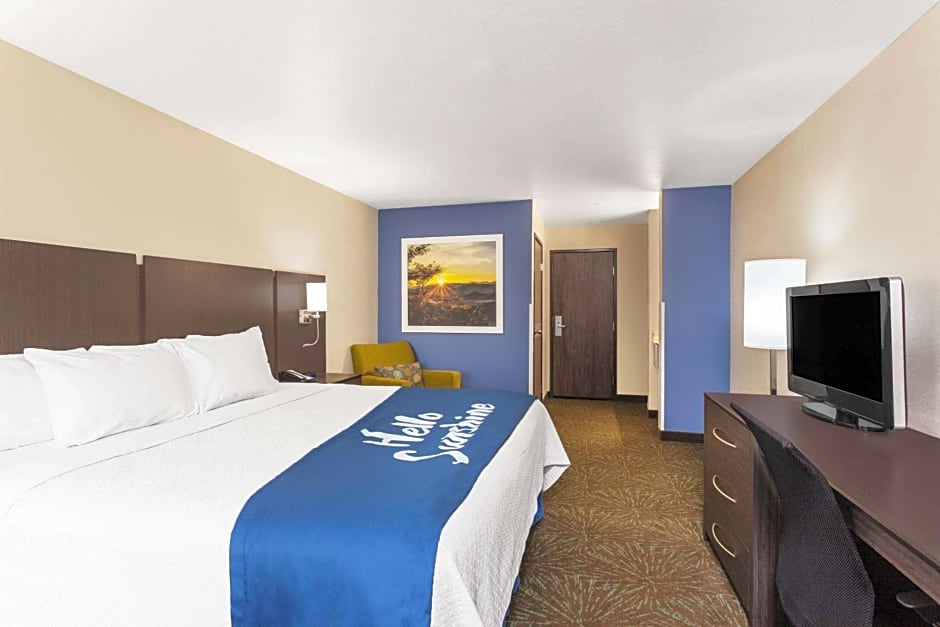 Days Inn & Suites by Wyndham East Flagstaff