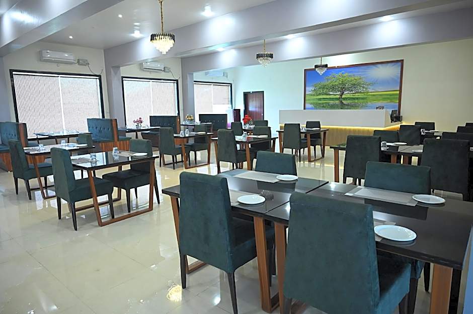 Shri Kailash Mansarovar Hotel and Marriage Garden