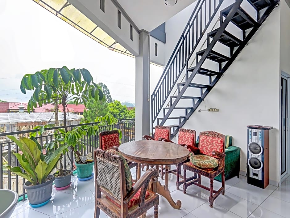 OYO 90517 Homestay Wonosobo Asri