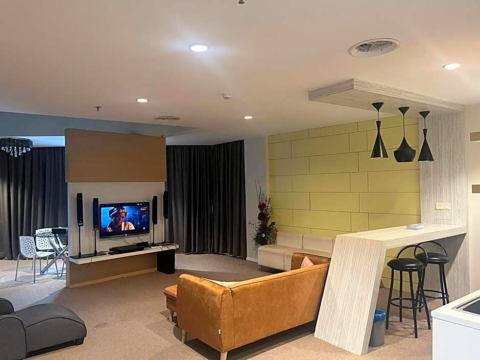 Photo 1 of 8 of Penthouse Apartment
