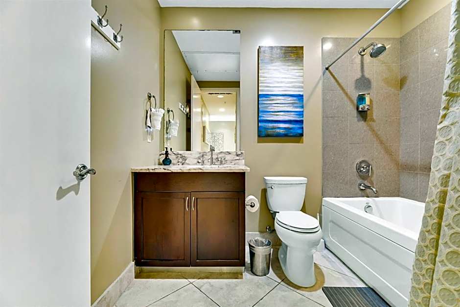XL Terrace, Lazy River, I-O Pools, Game Room, Spa, Beach, Luxury 2-2 Penthouse!