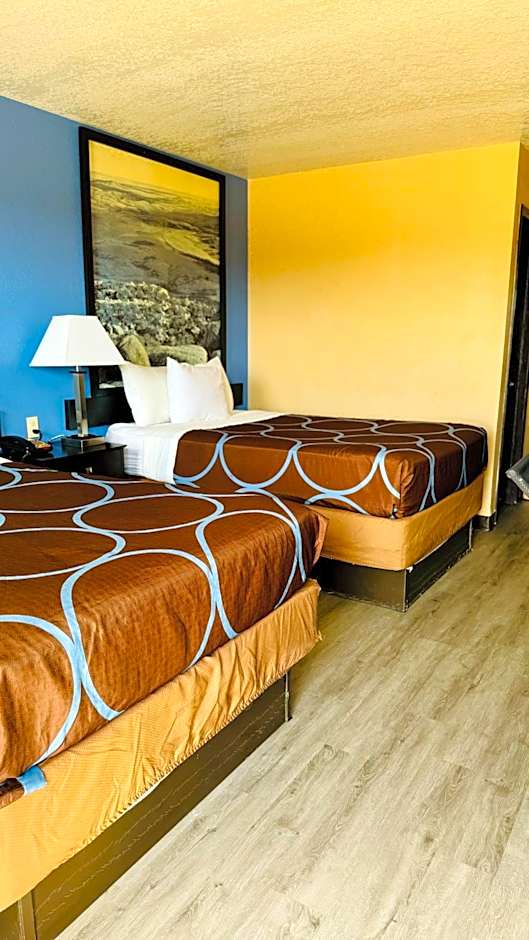 Super 8 by Wyndham Henryetta