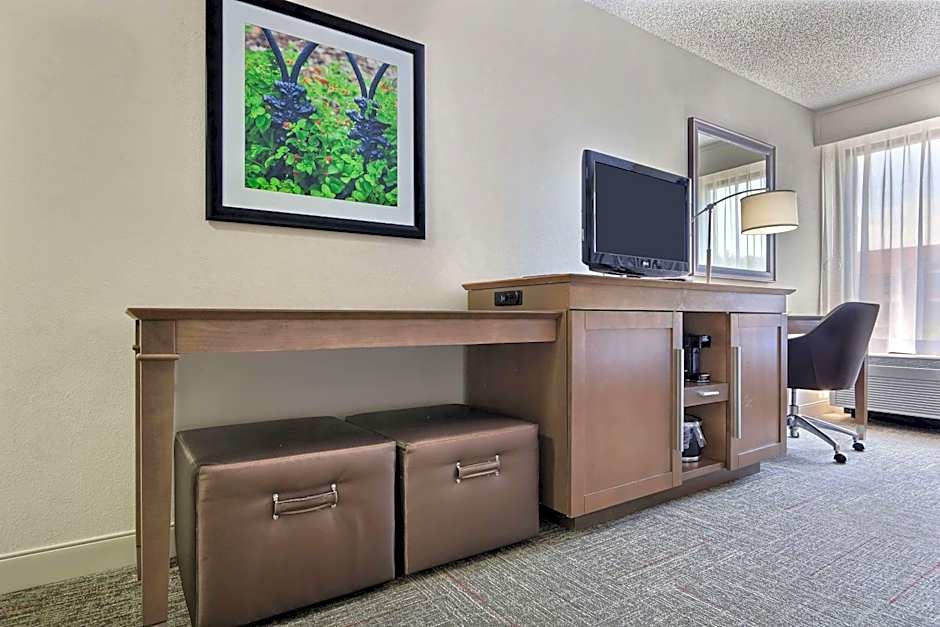 Hampton Inn By Hilton Savannah-I-95/Richmond Hill