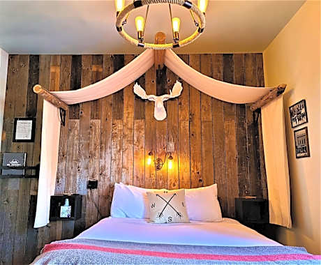 Queen Room with Balcony