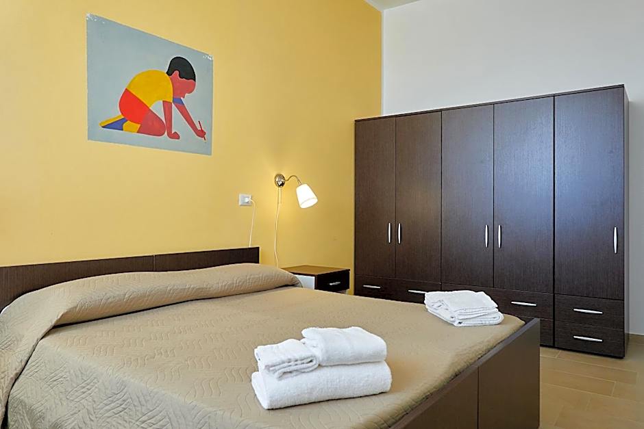 Soleē, Family Holidays & Hostelling