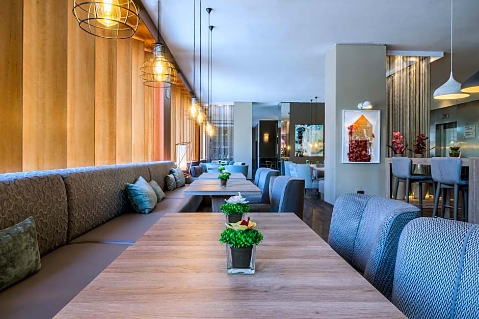 AC Hotel by Marriott Valencia