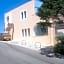 Minos Apartments & Studios