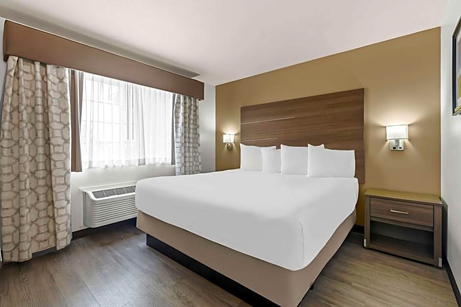 Best Western Plus Caldwell Inn & Suites