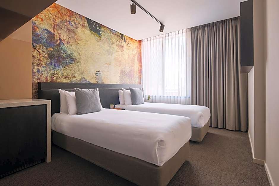 Kennigo Hotel Brisbane, Independent Collection by EVT
