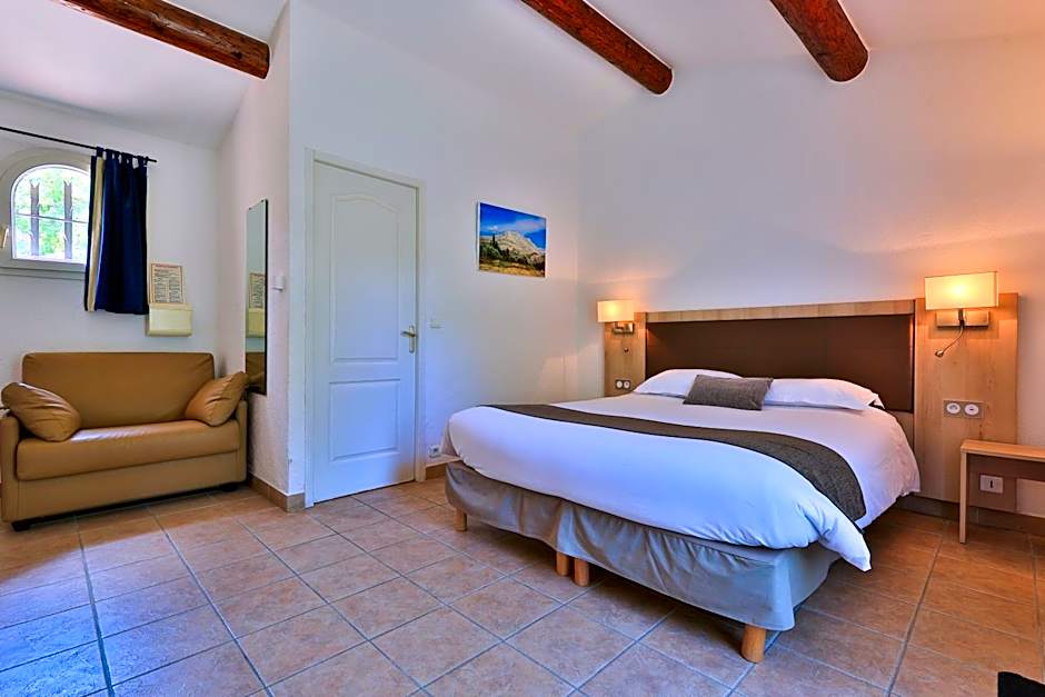 Logis Hôtel & Spa Déjeunez Sous L'Arbre