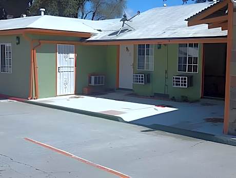 Travel Eagle Inn Motel