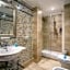 Aurelius Art Gallery Hotel