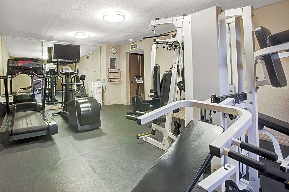 Ramada by Wyndham Houston Intercontinental Airport South
