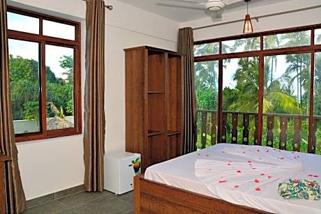 Deluxe Room with Pool Access