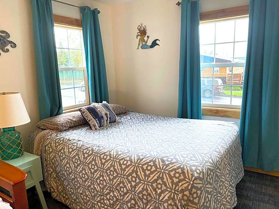 The Tides Inn