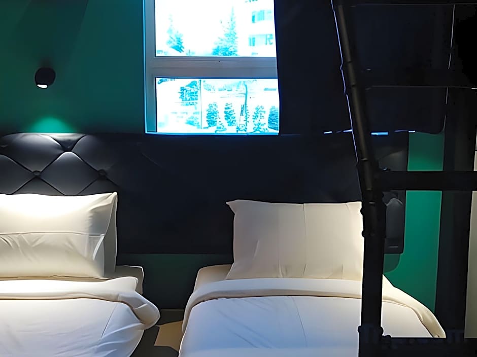 OYO 90899 Tube Hotel Melaka