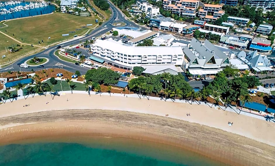 Airlie Beach Hotel