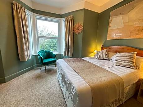 Deluxe Double Room with Shower
