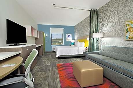 1 King Bed Studio Suite Nonsmoking