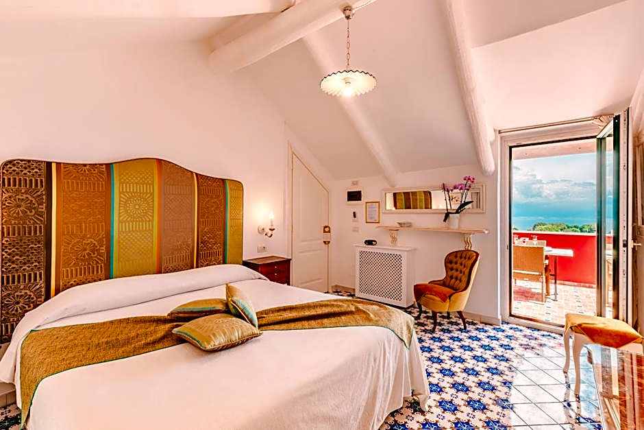 Photo 1 of 5 of Deluxe Suite, Sea View, Balcony