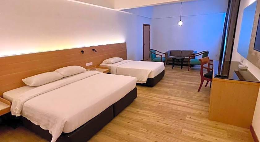 Crystal Crown Hotel Harbour View Port Klang