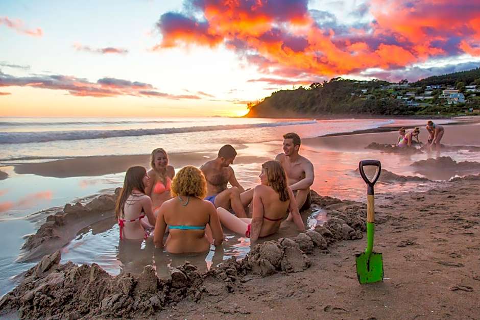 Hot Water Beach TOP 10 Holiday Park